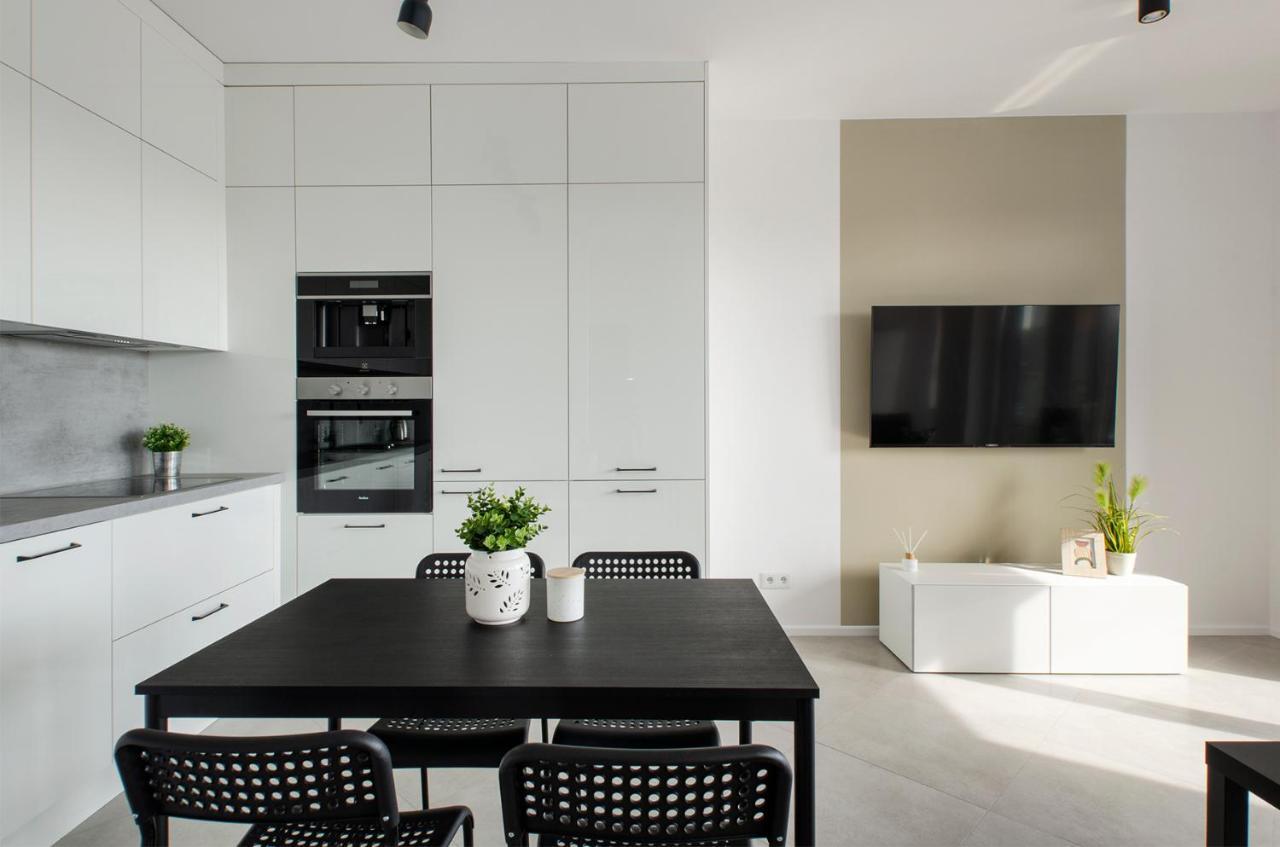 GoldAparts Manufaktura Premium Apartment Lodź Bagian luar foto