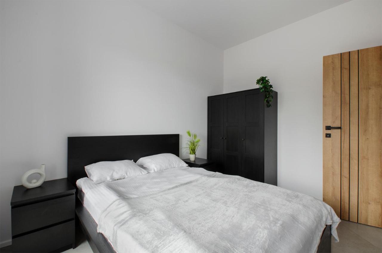 GoldAparts Manufaktura Premium Apartment Lodź Bagian luar foto