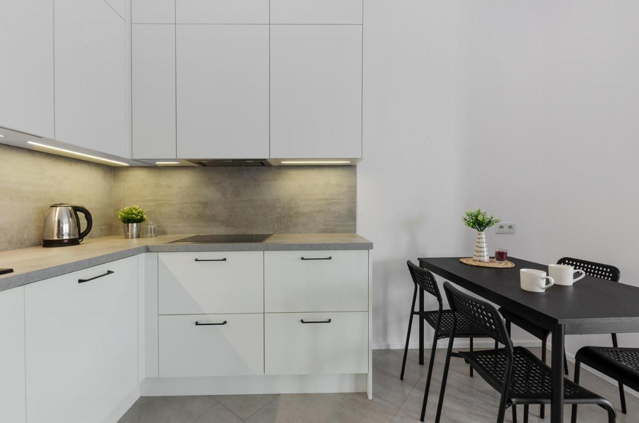 GoldAparts Manufaktura Premium Apartment Lodź Bagian luar foto